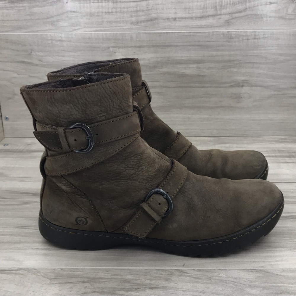 Born Tembi brown nubuck leather ankle boots size 8.5